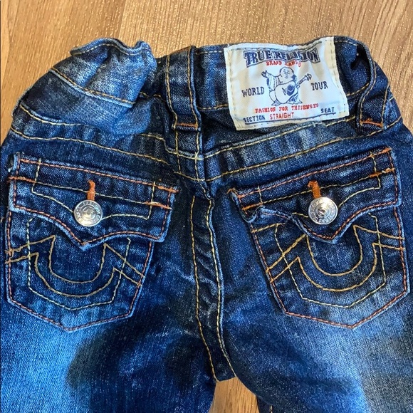 2T True Religion Jeans - Picture 2 of 3